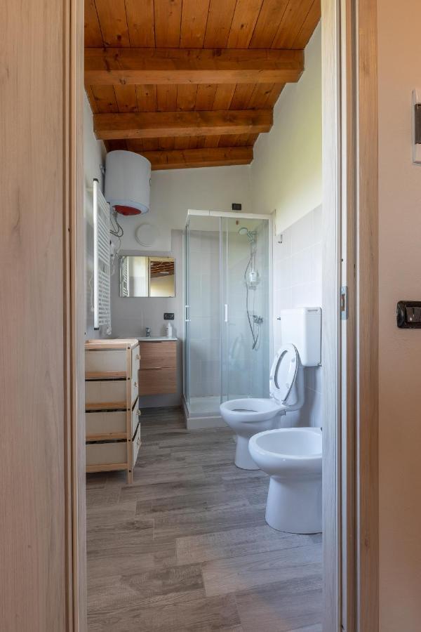 Angolo Nascosto Apartments San Fiorano Bagian luar foto