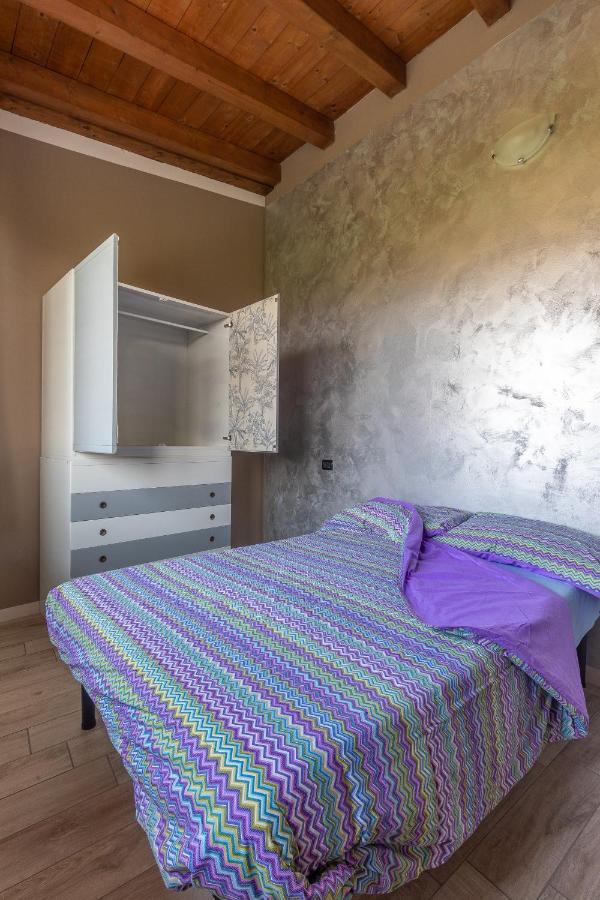 Angolo Nascosto Apartments San Fiorano Bagian luar foto