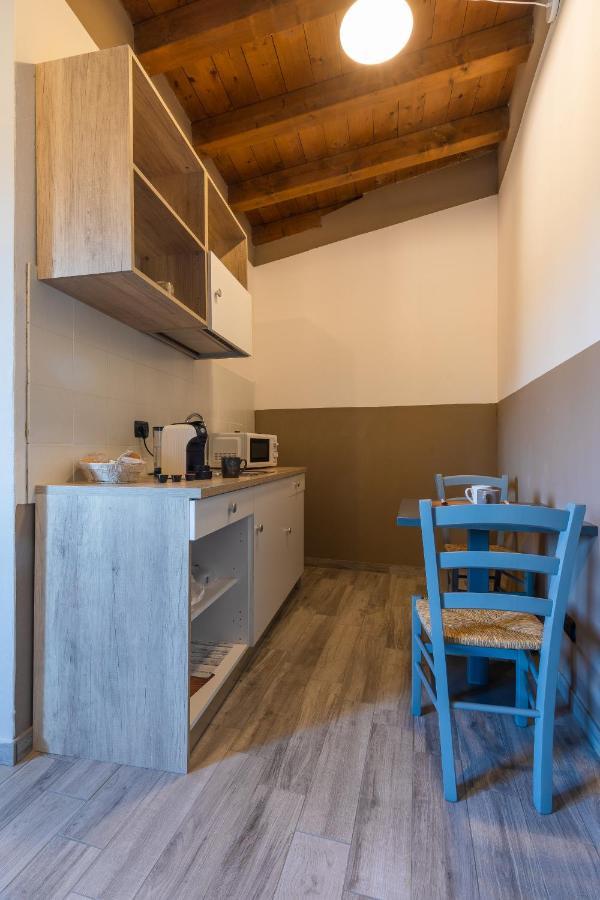 Angolo Nascosto Apartments San Fiorano Bagian luar foto